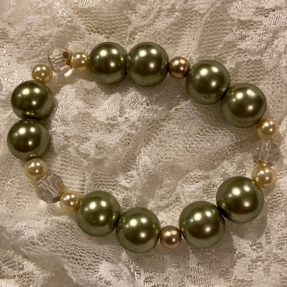 Green Stretch Bracelet
